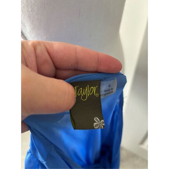 Taylor Chiffon Ruffle Dress - Picture 5 of 5